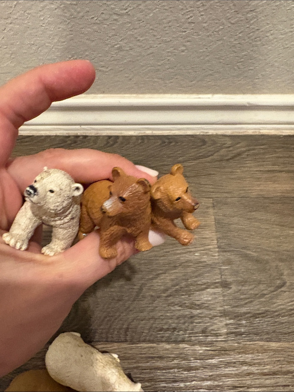 FREE in bundle Bear 4 Figurine Toy Set - Brown and White Plastic Bears - Picture 4 of 4